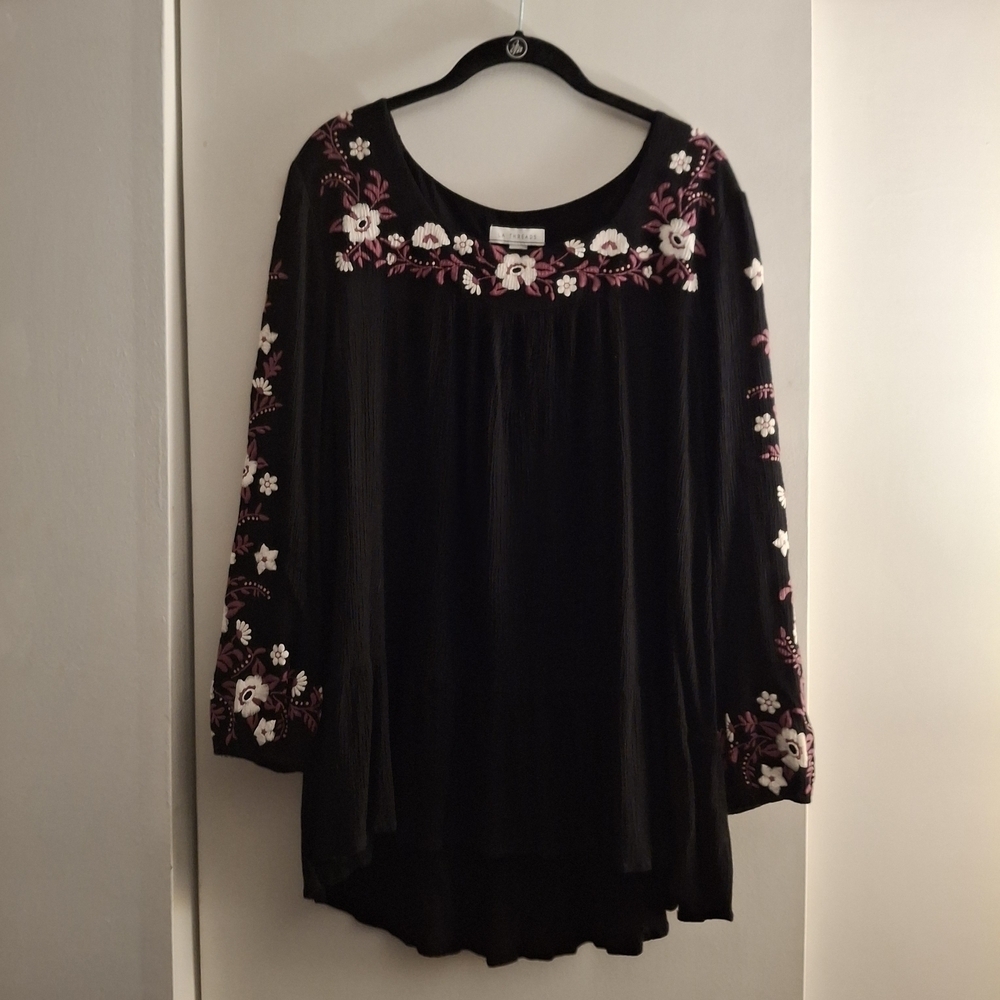 LA Threads Women's Black Tunic with Pink Embellished 3/4 Sleeves